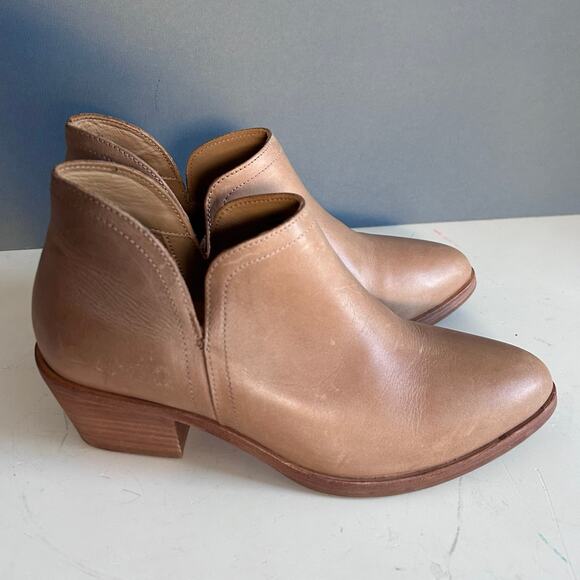Nisolo boot size 8 Mia Everyday Ankle Bootie Almond minimalist sustainable - Picture 3 of 12